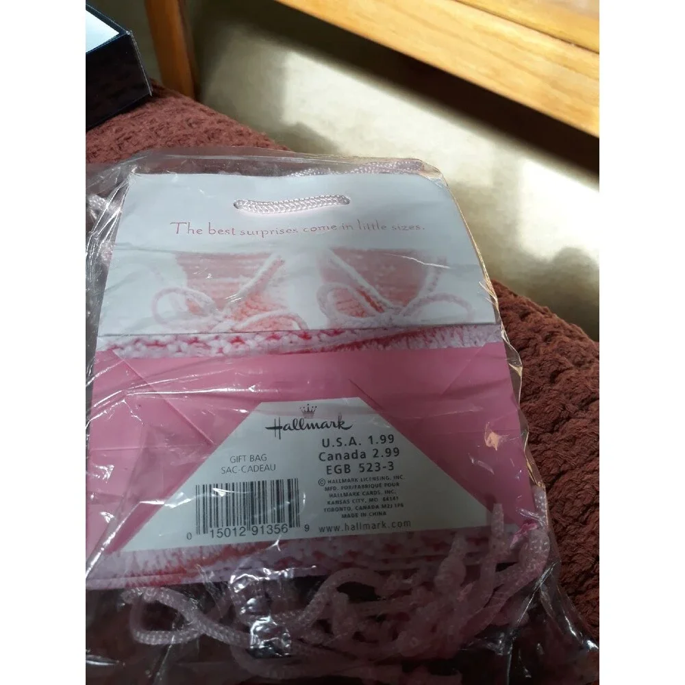 Halmark Gift Bags 12pcs Baby Booties Design